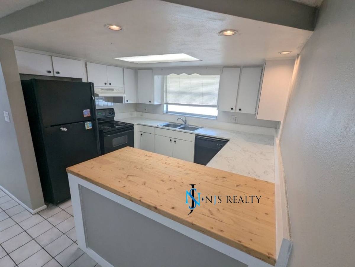 Apartment for rent at 7501 San Moritz Dr, Port Richey, FL 34668