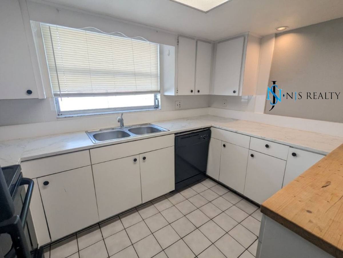 Apartment for rent at 7501 San Moritz Dr, Port Richey, FL 34668