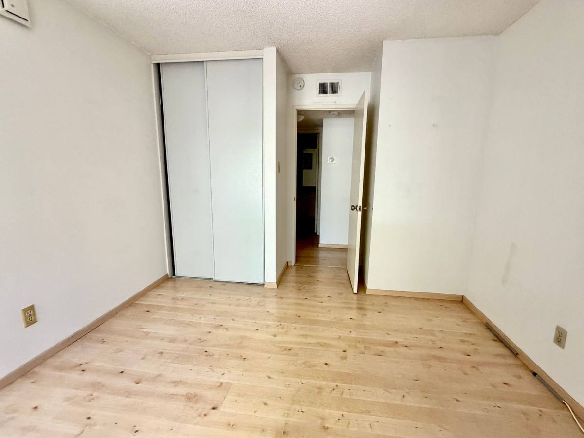 Condo for rent at 5700 Etiwanda #248, Tarzana, CA 91356