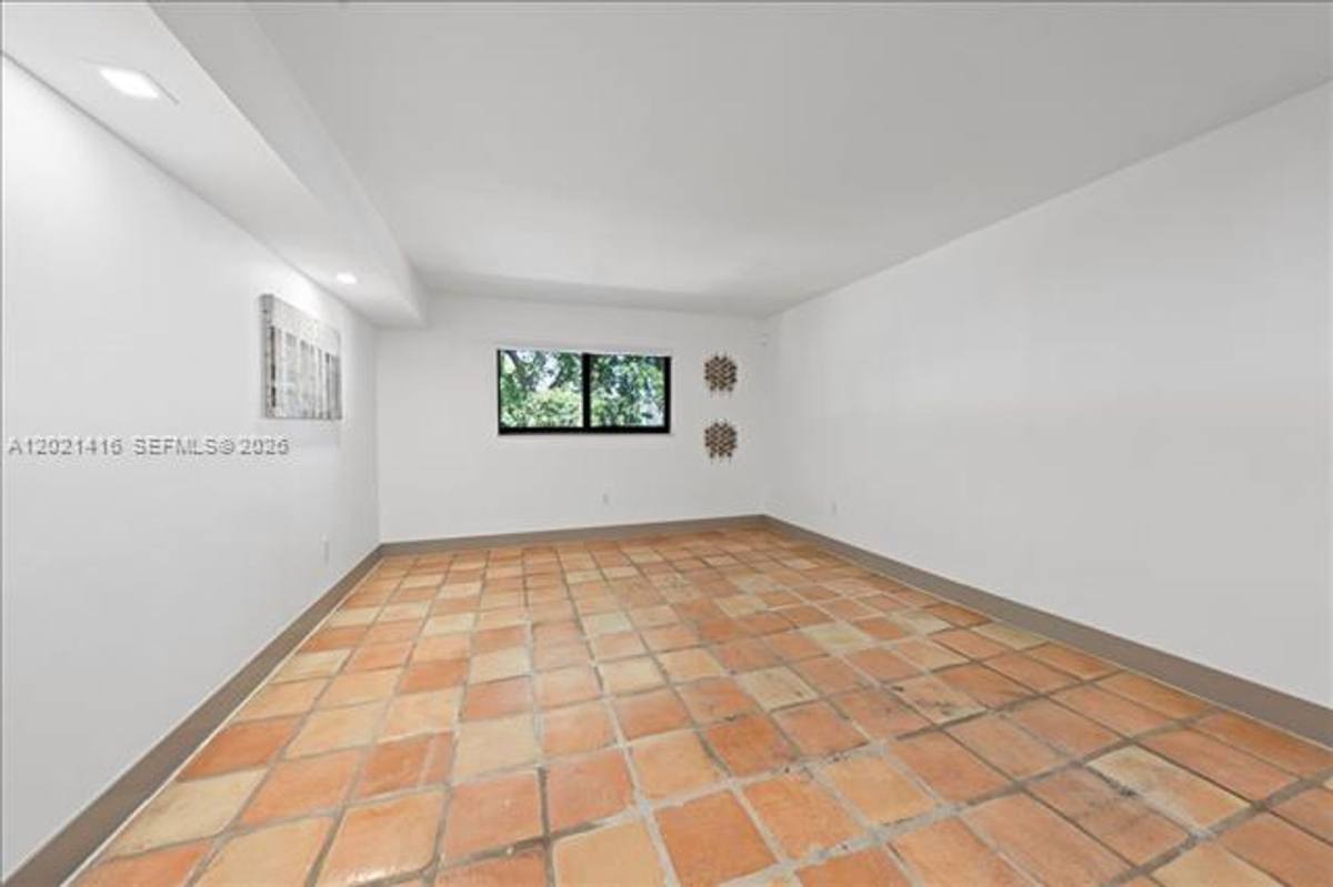 Townhouse for rent at 5750 Turin St, Miami, FL 33146