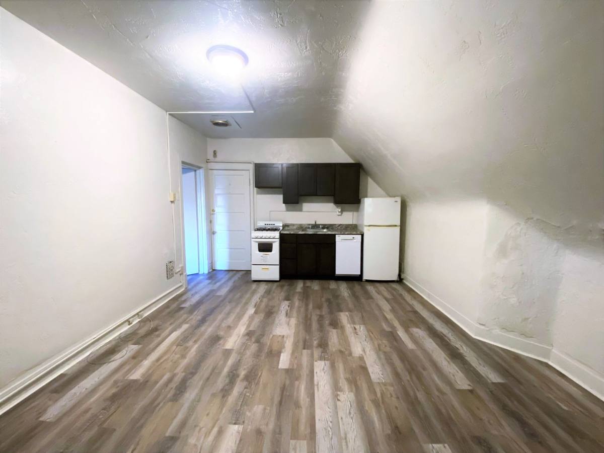 Townhouse for rent at 438 S Graham St, Pittsburgh, PA 15232
