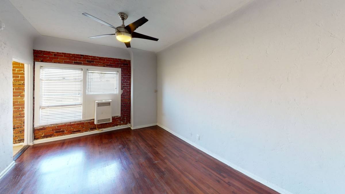 Apartment for rent at 715 S St Andrews Place, Los Angeles, CA 90005