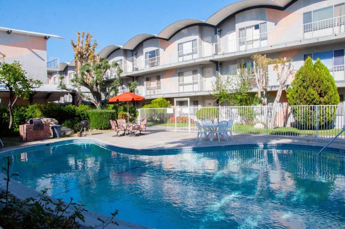 Apartment for rent at 20251 Sherman Way, Winnetka, CA 91306