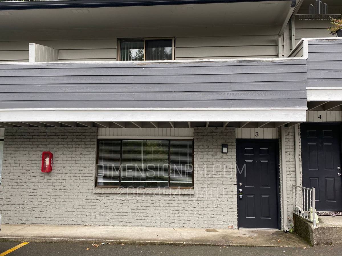 Townhouse for rent at 413 Pattison St NE, Olympia, WA 98506