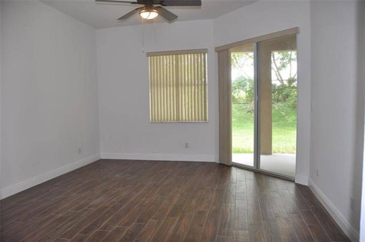 House for rent at 19496 S Whitewater Ave, Fort Lauderdale, FL 33332
