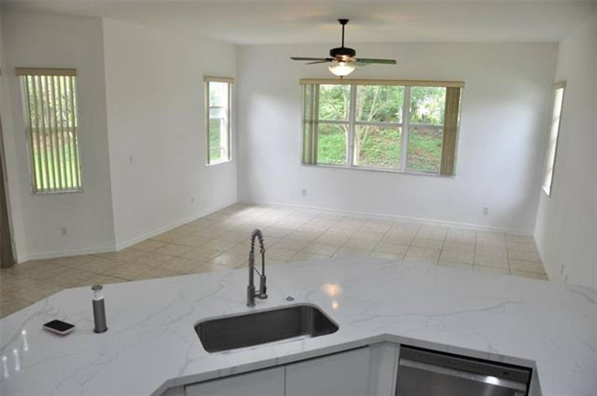 House for rent at 19496 S Whitewater Ave, Fort Lauderdale, FL 33332