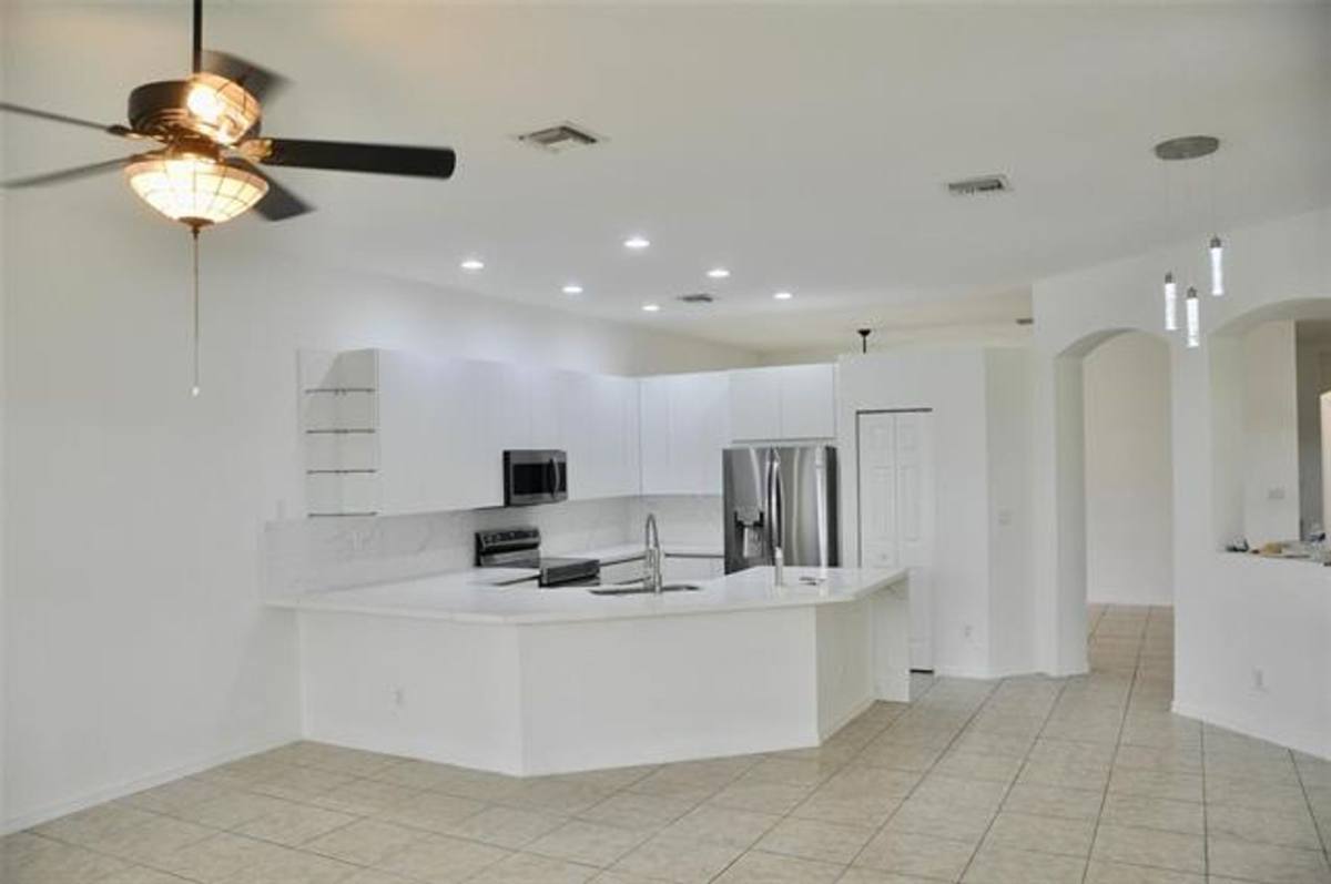 House for rent at 19496 S Whitewater Ave, Fort Lauderdale, FL 33332