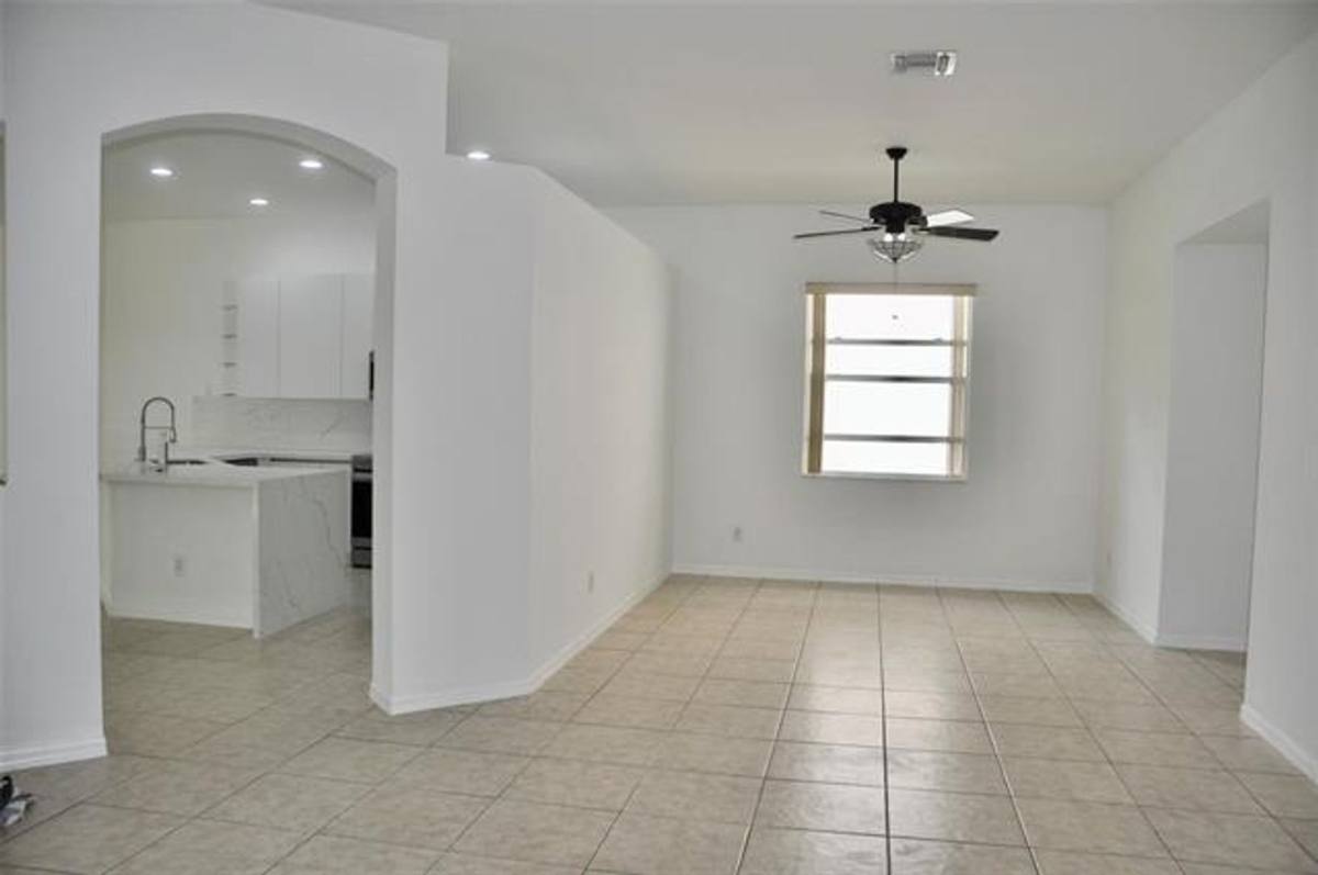 House for rent at 19496 S Whitewater Ave, Fort Lauderdale, FL 33332