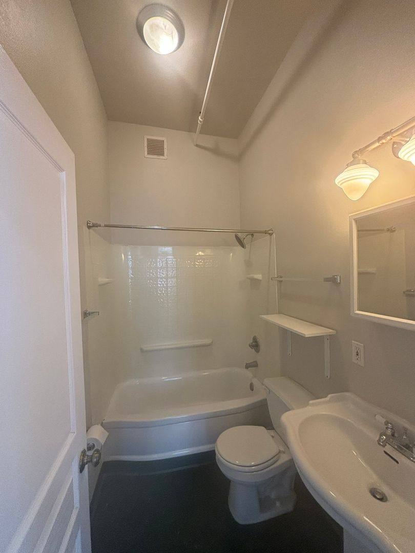 Apartment for rent at 753-755 St Helens, Tacoma, WA 98402