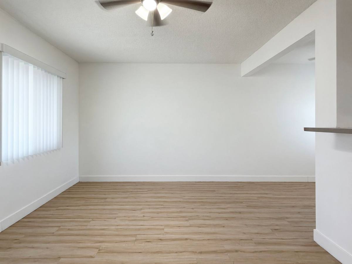 Apartment for rent at 122 E 55th St, Long Beach, CA 90805