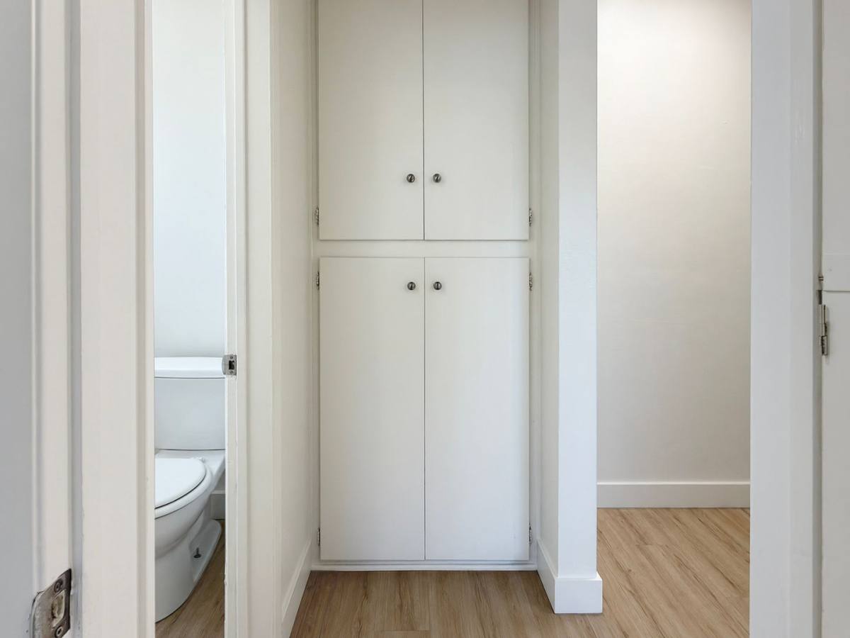 Apartment for rent at 122 E 55th St, Long Beach, CA 90805
