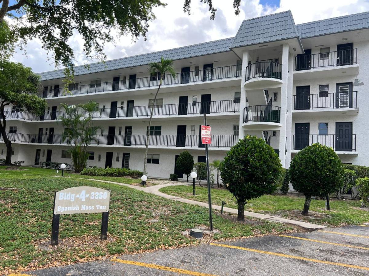 House for rent at 3360 Spanish Moss Terrace, Fort Lauderdale, FL 33319