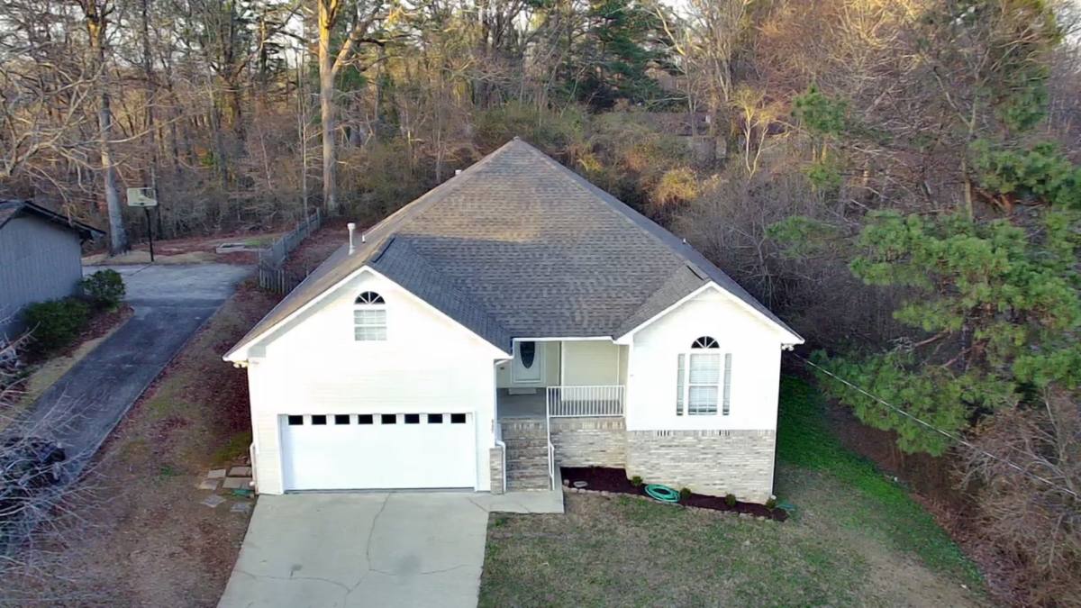 House for rent at 115 Cooper Ave, Trussville, AL 35173