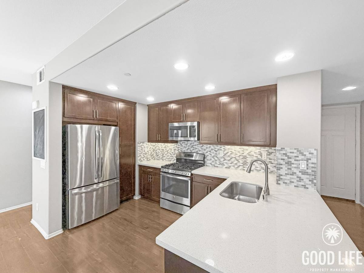 Townhouse for rent at 8939 Promenade N Place, San Diego, CA 92123
