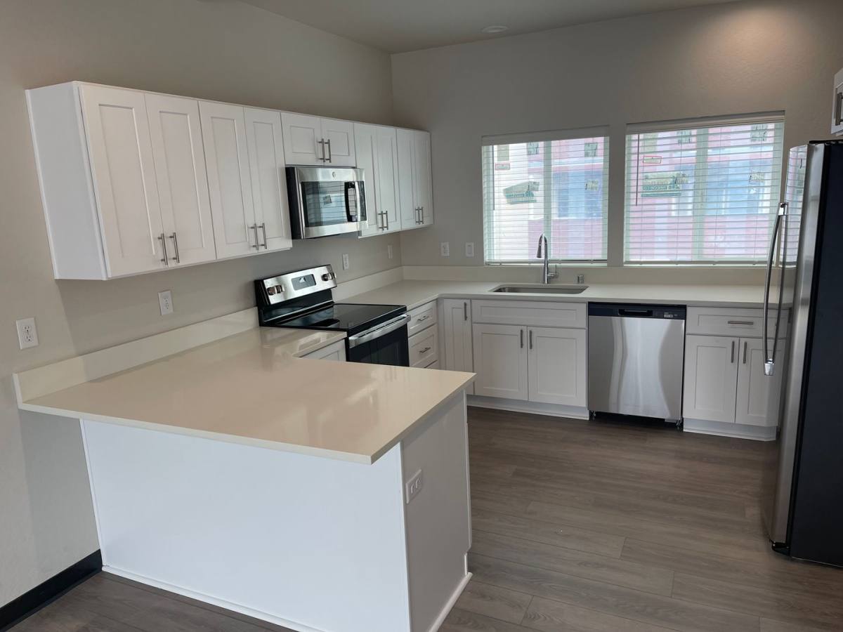 Townhouse for rent at 21 E H St #BLDG A, Deer Park, WA 99006