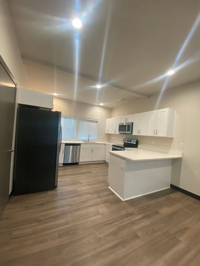 Townhouse for rent at 21 E H St #BLDG A, Deer Park, WA 99006