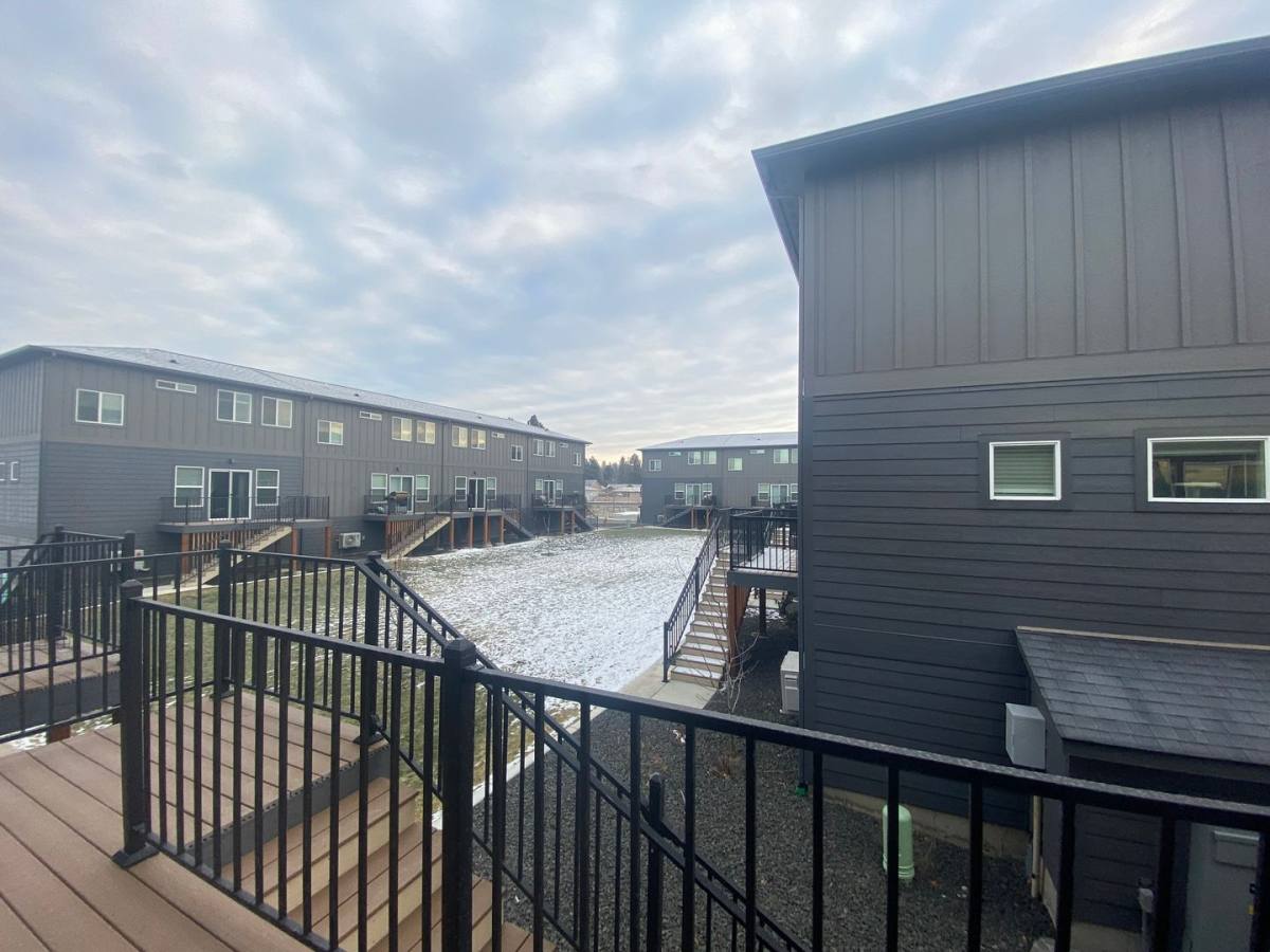 Townhouse for rent at 21 E H St #BLDG A, Deer Park, WA 99006