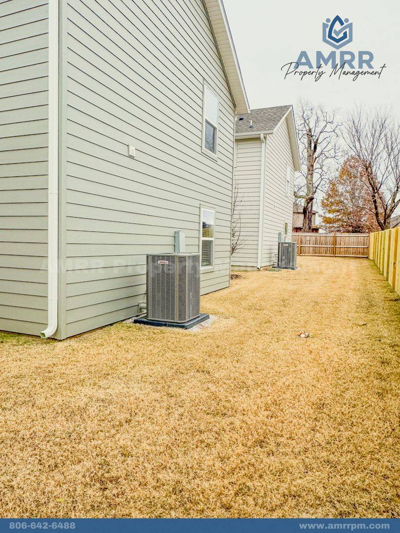 House for rent at 166 Copper Oaks Dr, Centerton, AR 72719