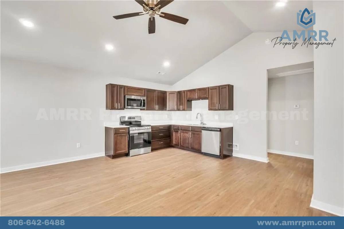 House for rent at 166 Copper Oaks Dr, Centerton, AR 72719