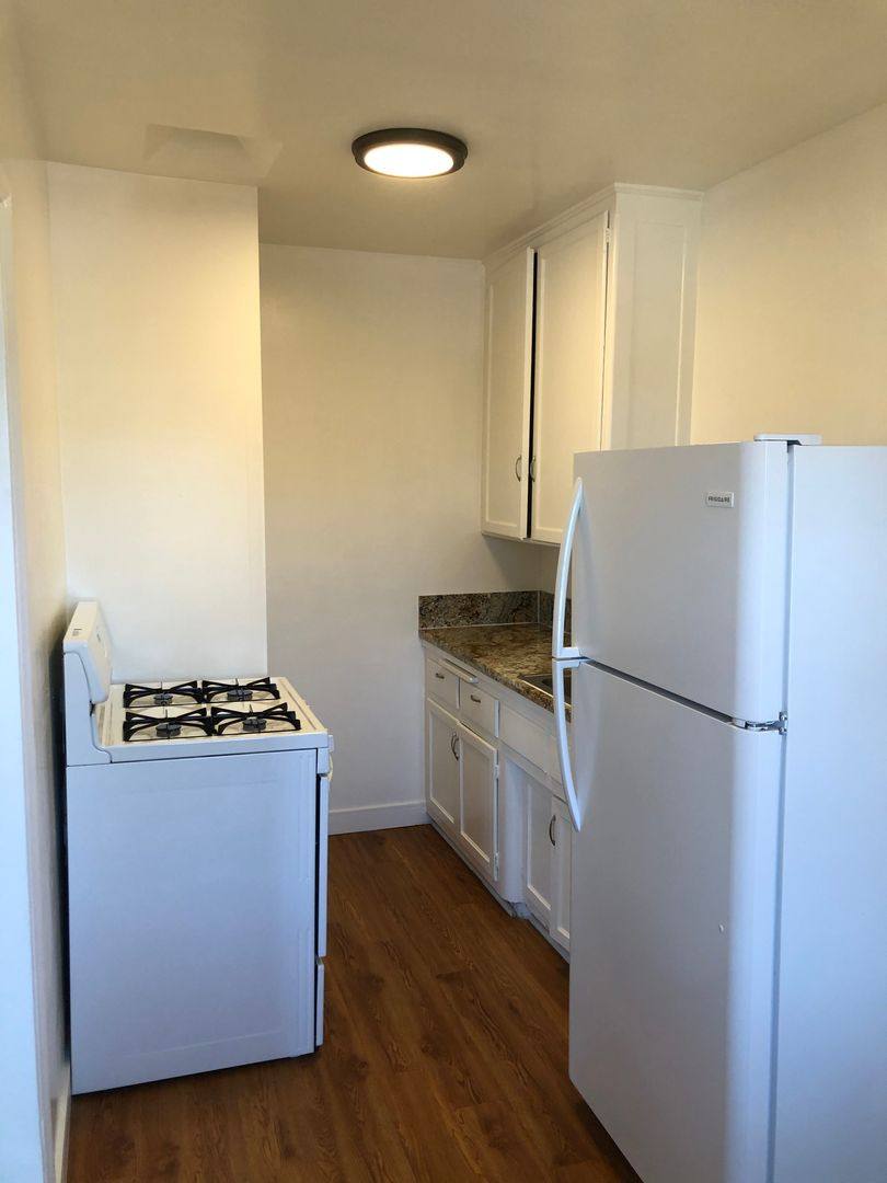 Apartment for rent at 1710-1720 1 2 S Beverly Glen, Los Angeles, CA 90024