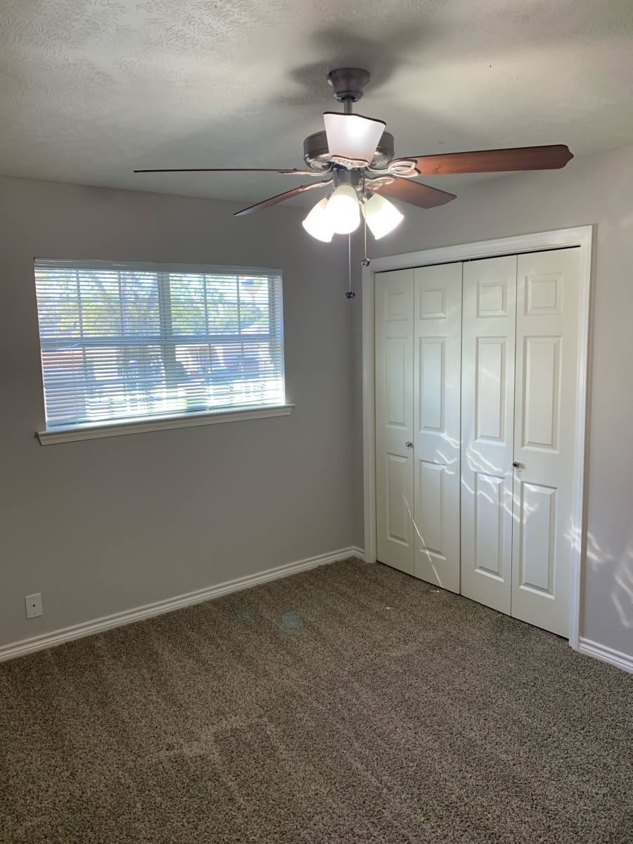 Apartment for rent at 2719 Ave H, Nederland, TX 77627