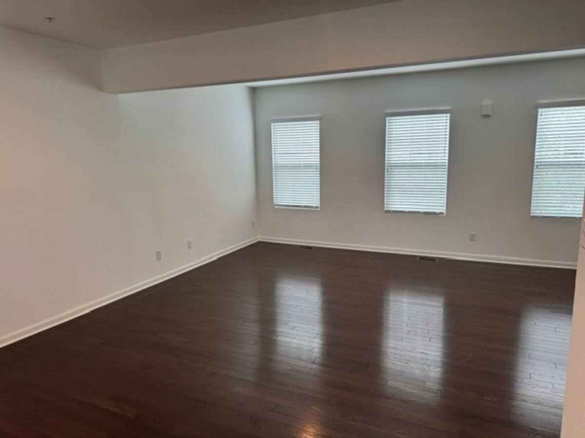 Townhouse for rent at 221 Faulk Dr, Warrendale, PA 15086