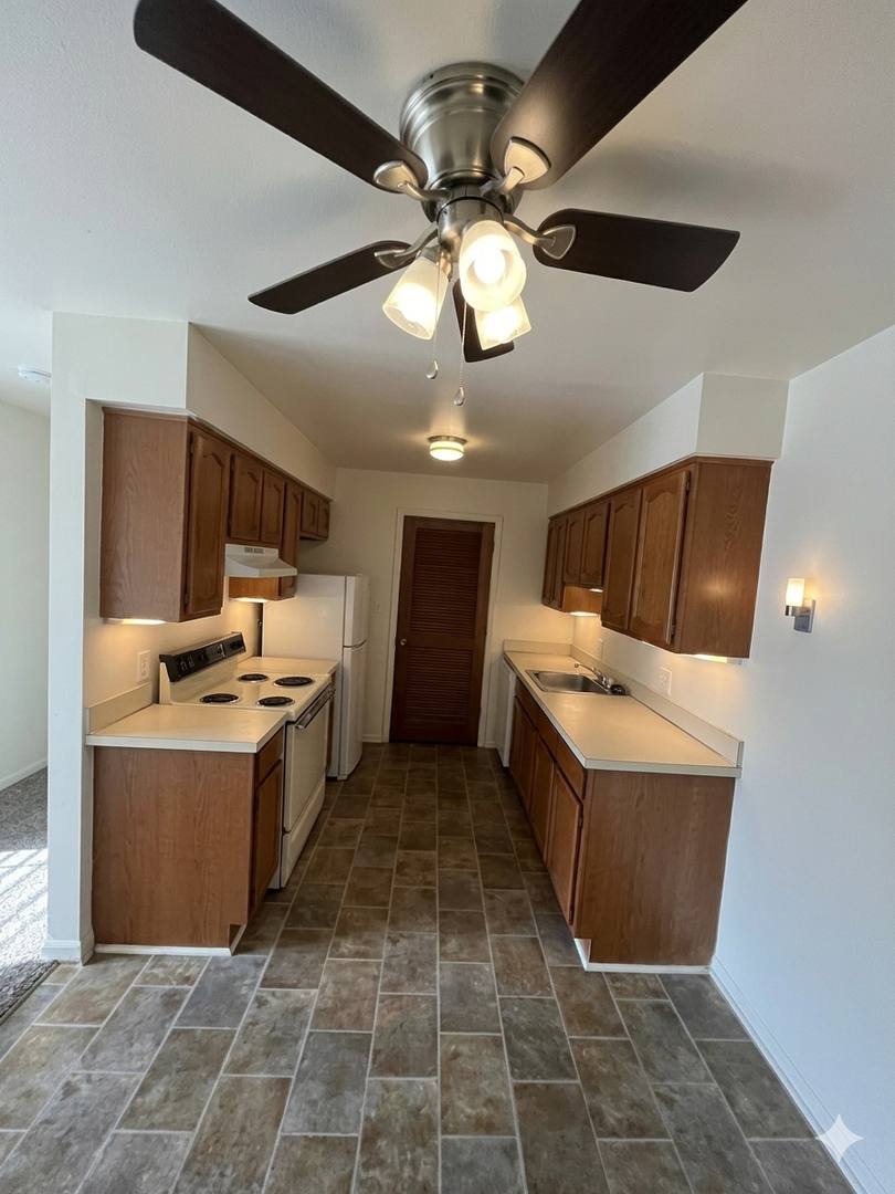 Apartment for rent at 18600 E 14 Mile Rd, Fraser, MI 48026