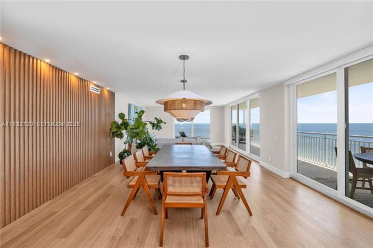 Condo for rent at 615 Ocean Dr, Key Biscayne, FL 33149