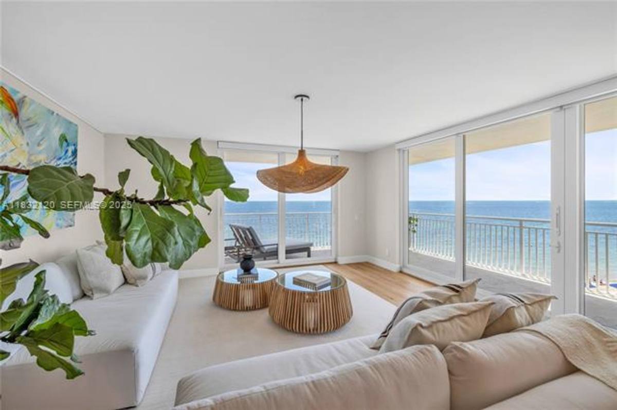 Condo for rent at 615 Ocean Dr, Key Biscayne, FL 33149