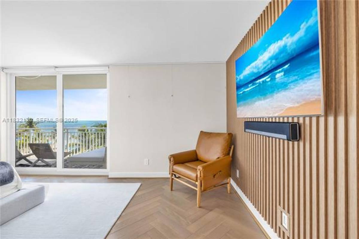 Condo for rent at 615 Ocean Dr, Key Biscayne, FL 33149