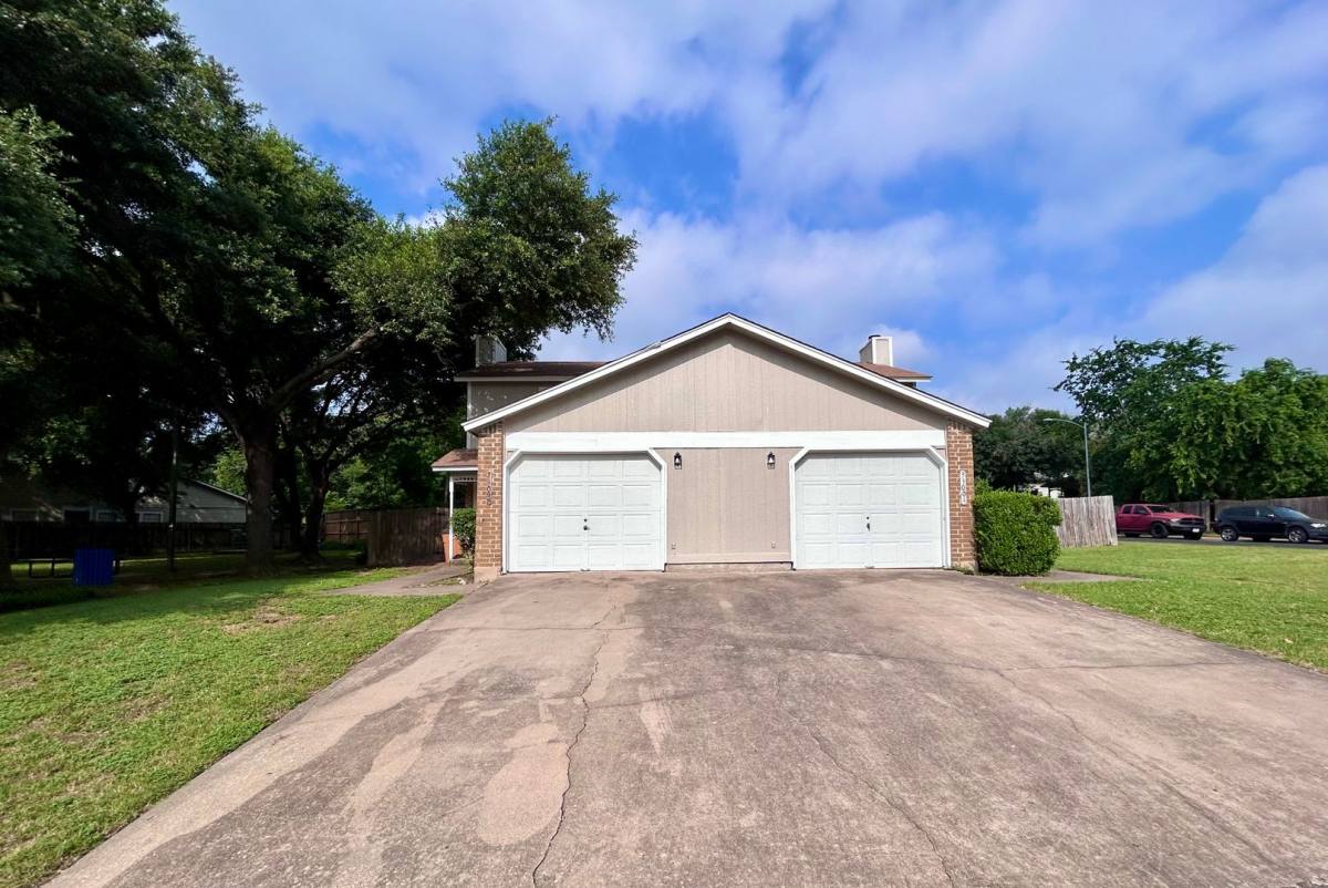 Apartment for rent at 9300 Kempler Dr, Austin, TX 78748