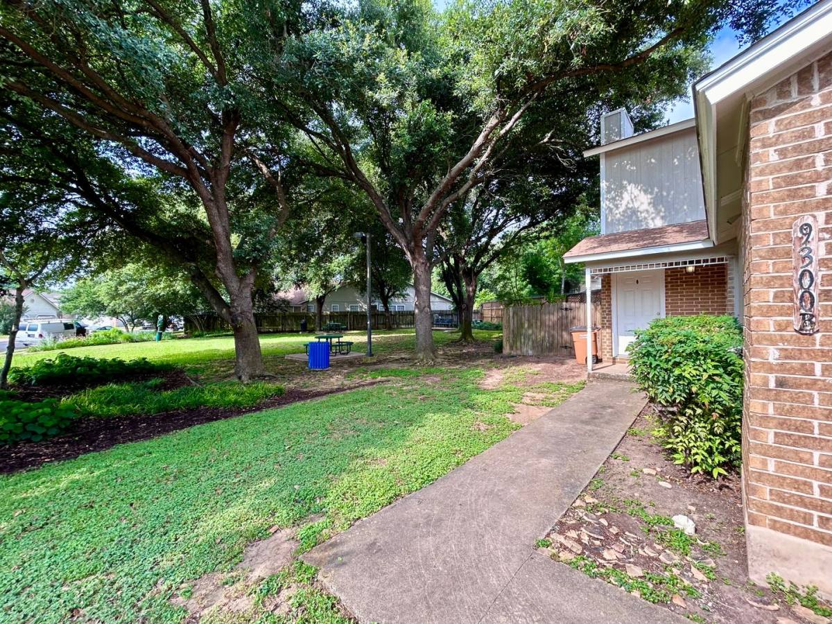Apartment for rent at 9300 Kempler Dr, Austin, TX 78748
