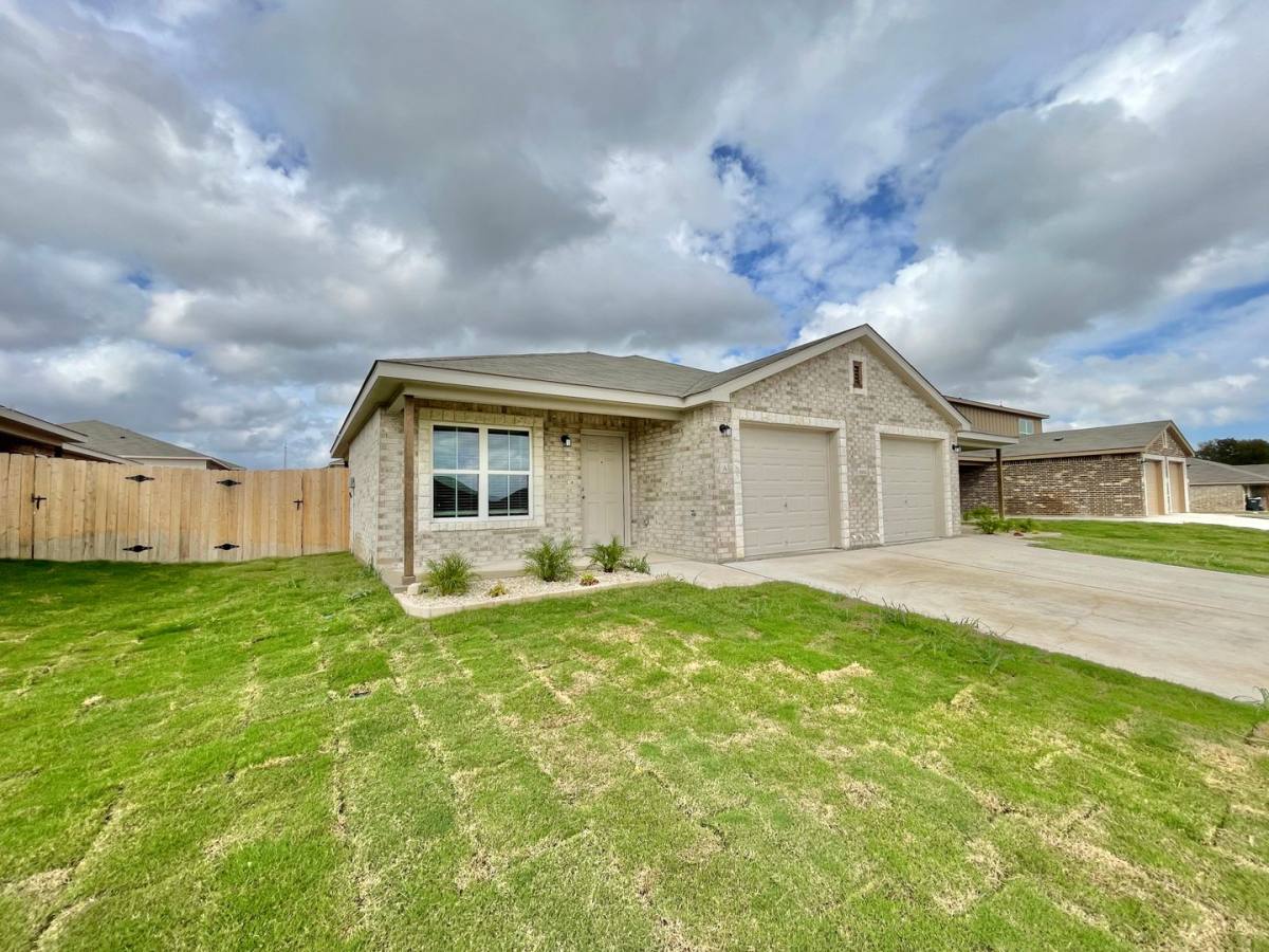Townhouse for rent at 1806 Clovis Dr, Copperas Cove, TX 76522
