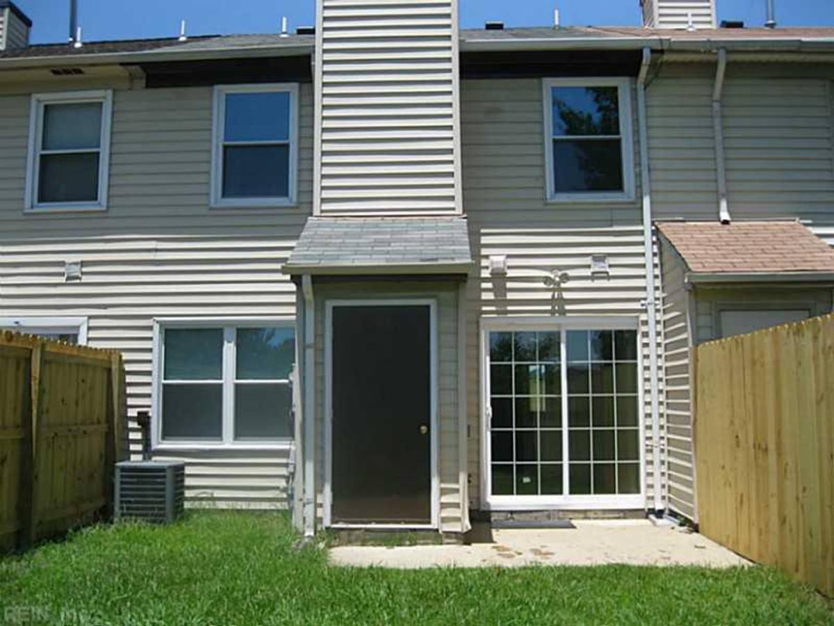 Townhouse for rent at 1355 Battleford Dr, Virginia Beach, VA 23464