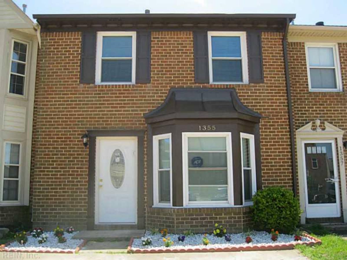 Townhouse for rent at 1355 Battleford Dr, Virginia Beach, VA 23464