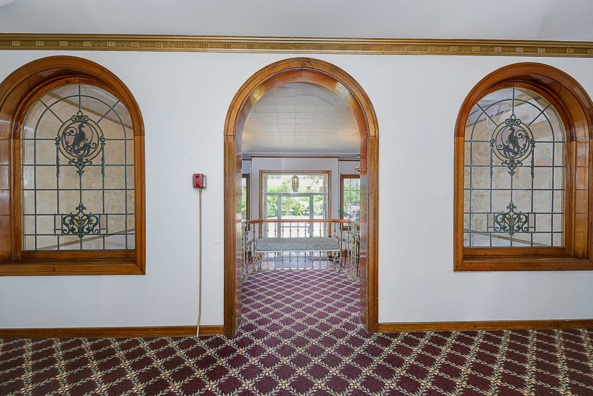 Apartment for rent at 21 W Lee St, Seattle, WA 98119