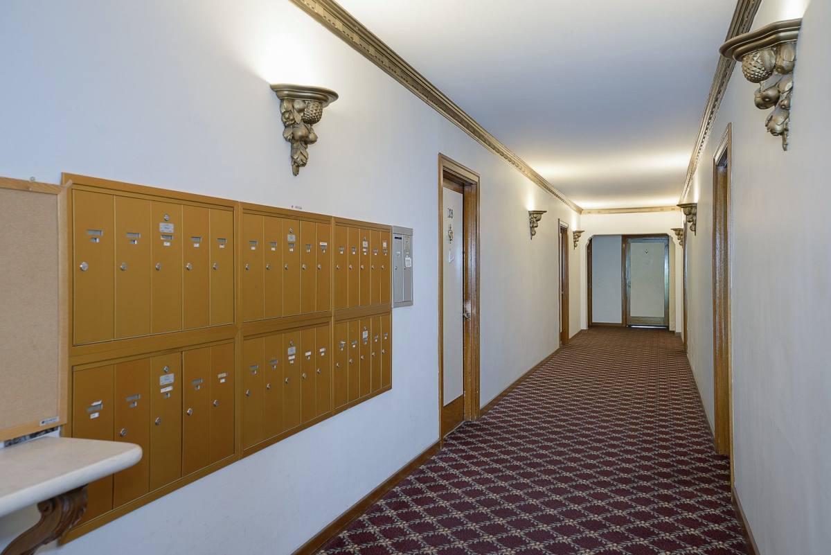 Apartment for rent at 21 W Lee St, Seattle, WA 98119