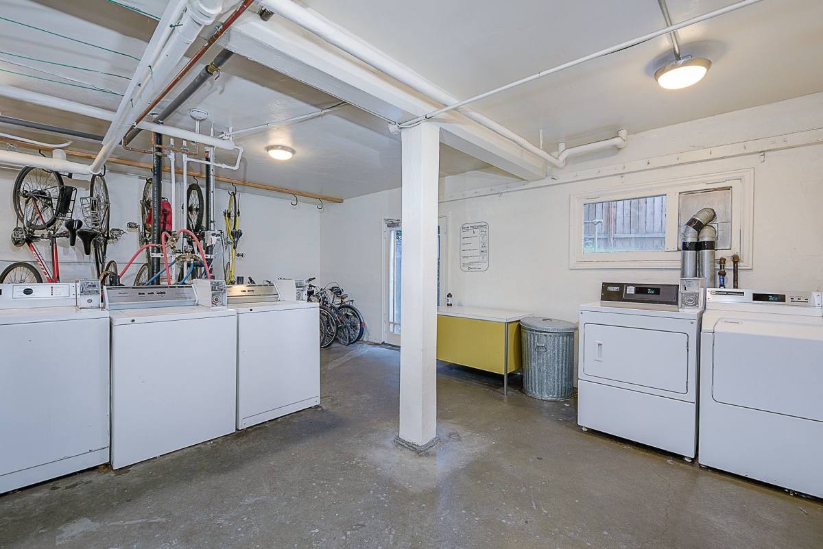 Apartment for rent at 21 W Lee St, Seattle, WA 98119