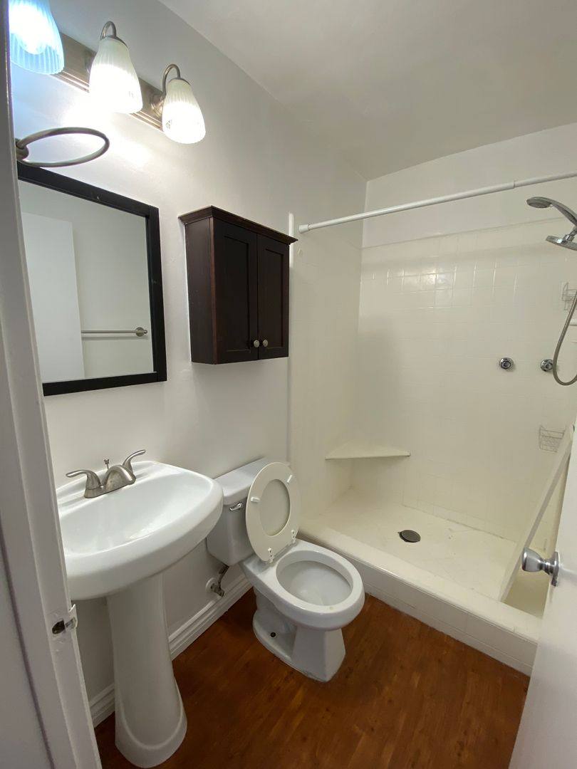 Apartment for rent at 1030 N Orange Grove Ave, Los Angeles, CA 90046
