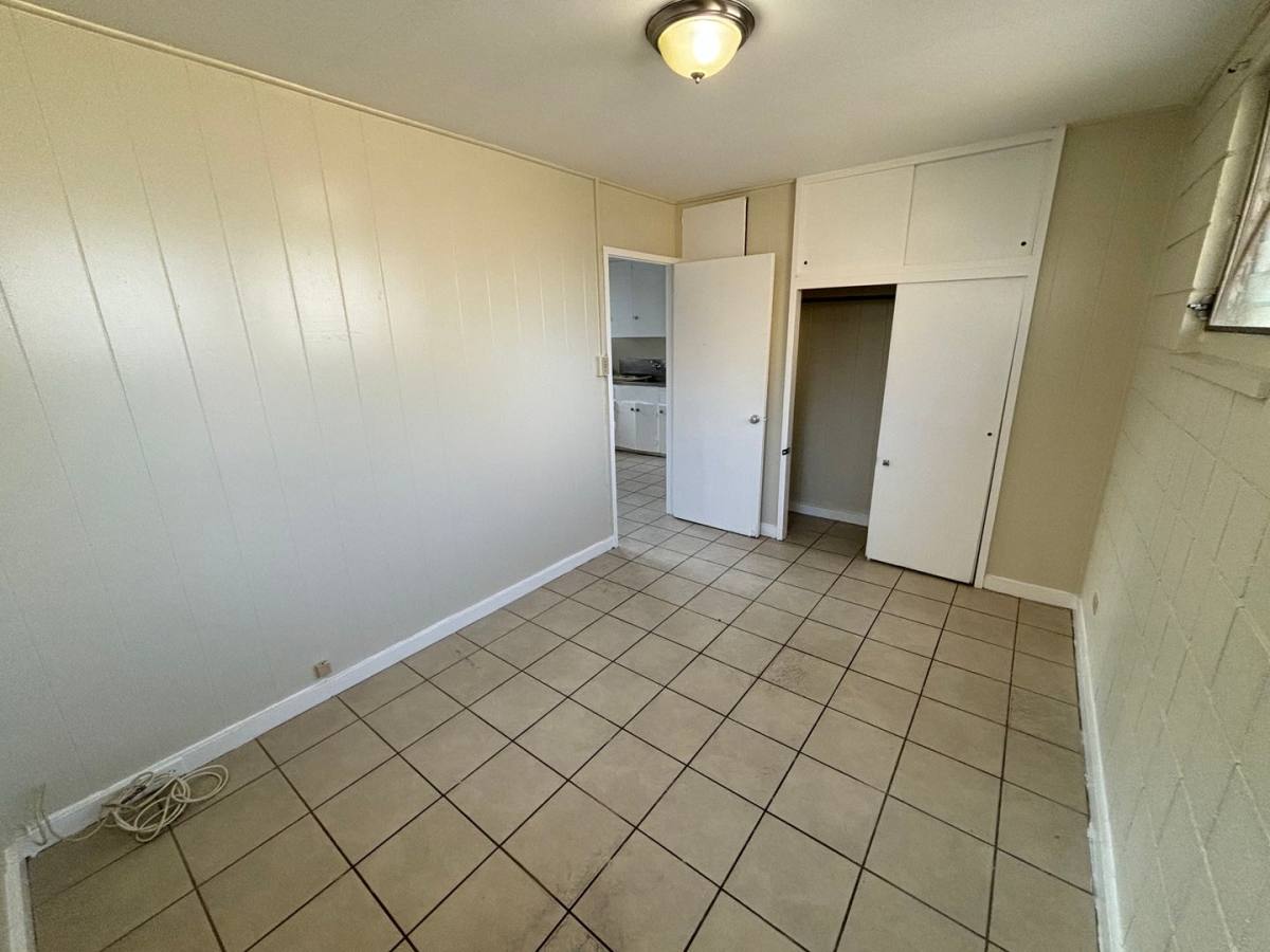 Apartment for rent at 2550E Date St, Honolulu, HI 96826