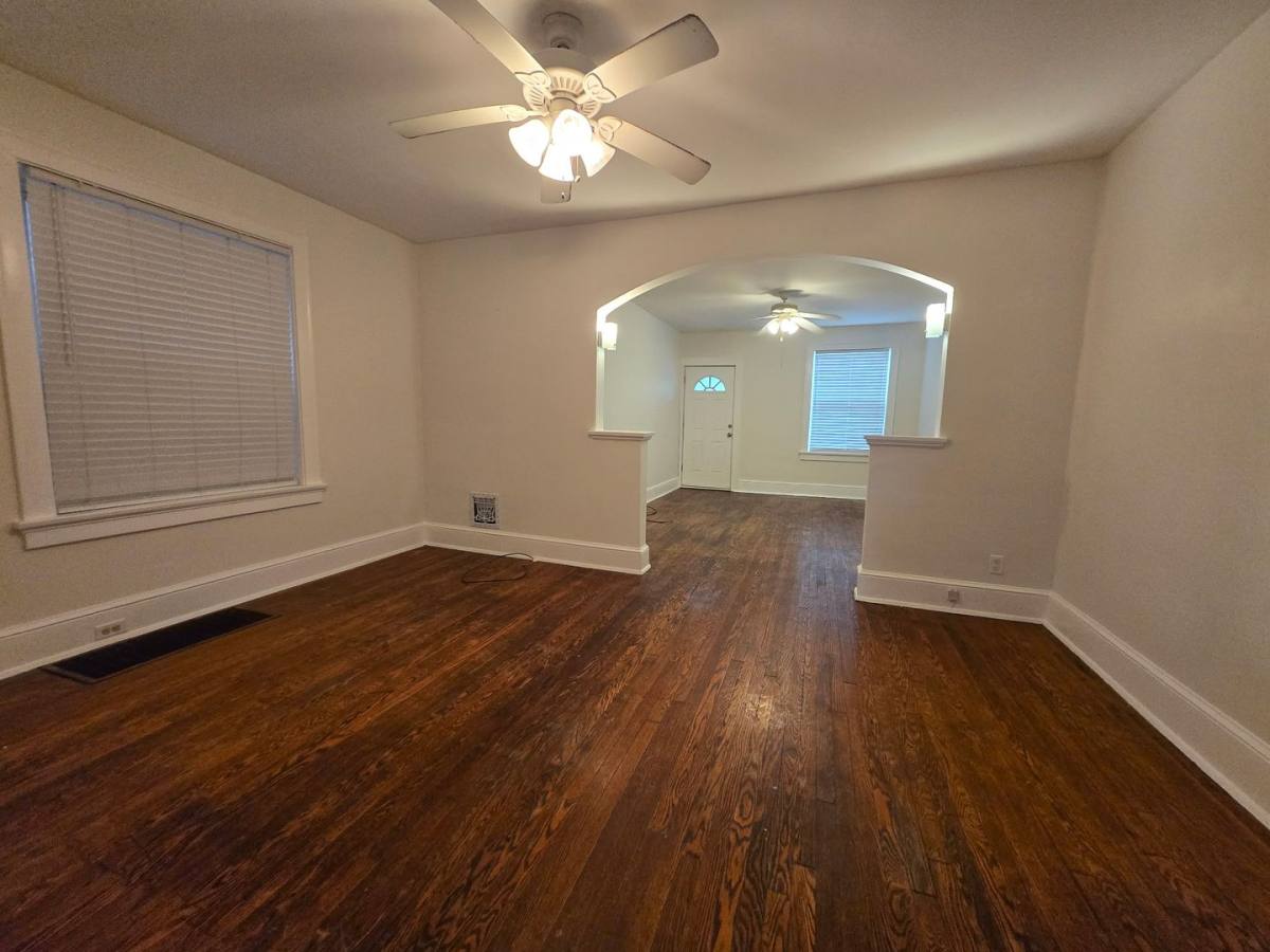 Townhouse for rent at 3927 Tholozan Ave, Saint Louis, MO 63116