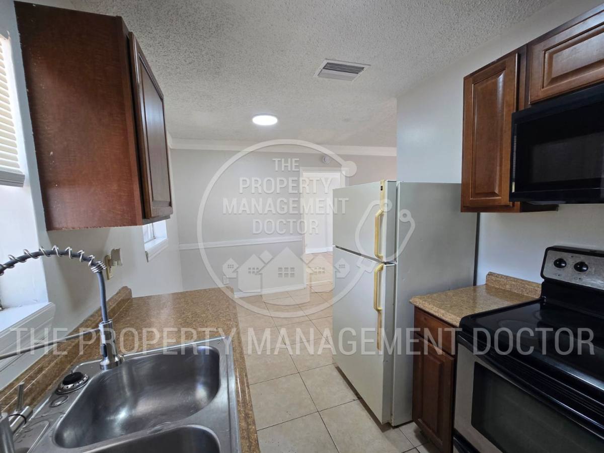 House for rent at 4914 S 84th St, Tampa, FL 33619