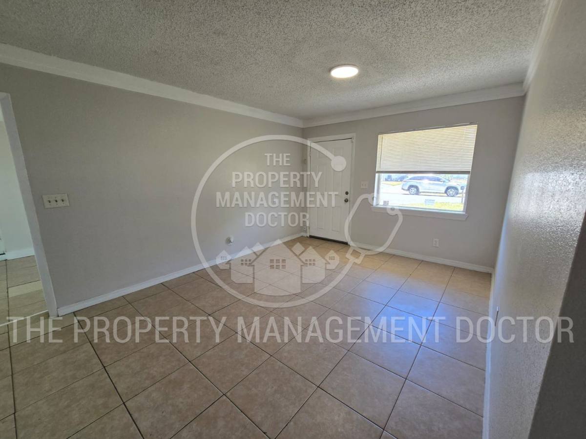 House for rent at 4914 S 84th St, Tampa, FL 33619