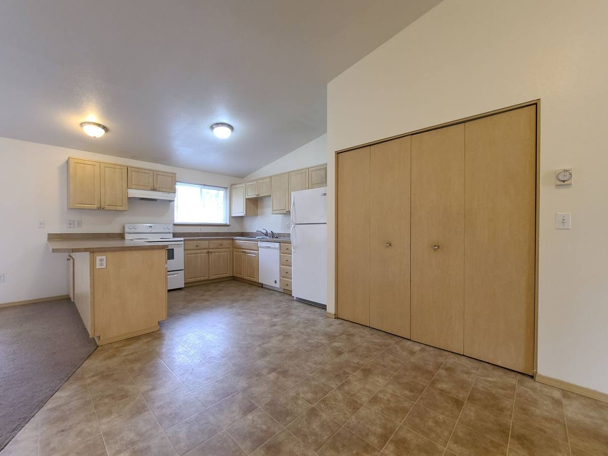 House for rent at 115 Charles St, Longview, WA 98632