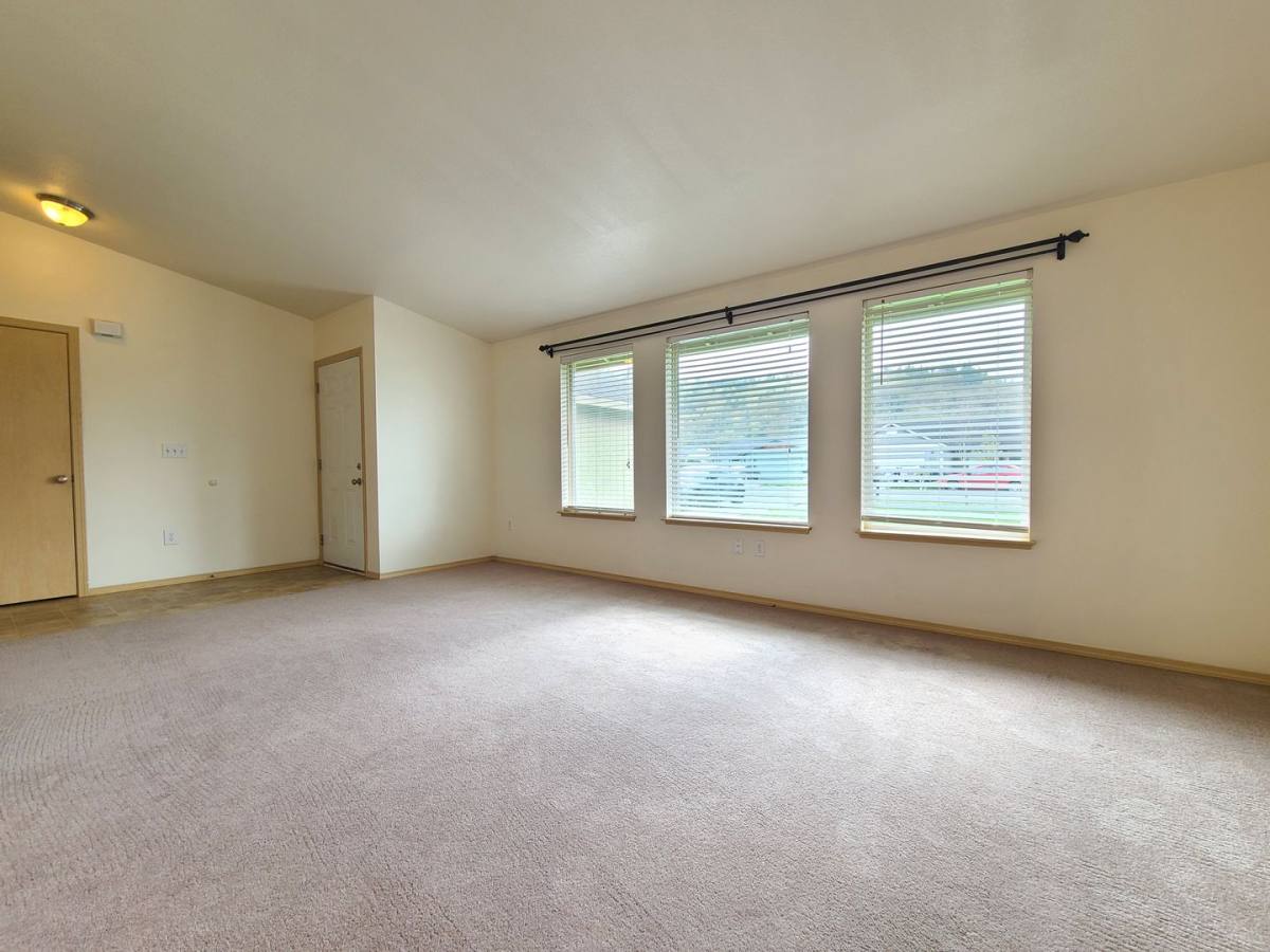House for rent at 115 Charles St, Longview, WA 98632