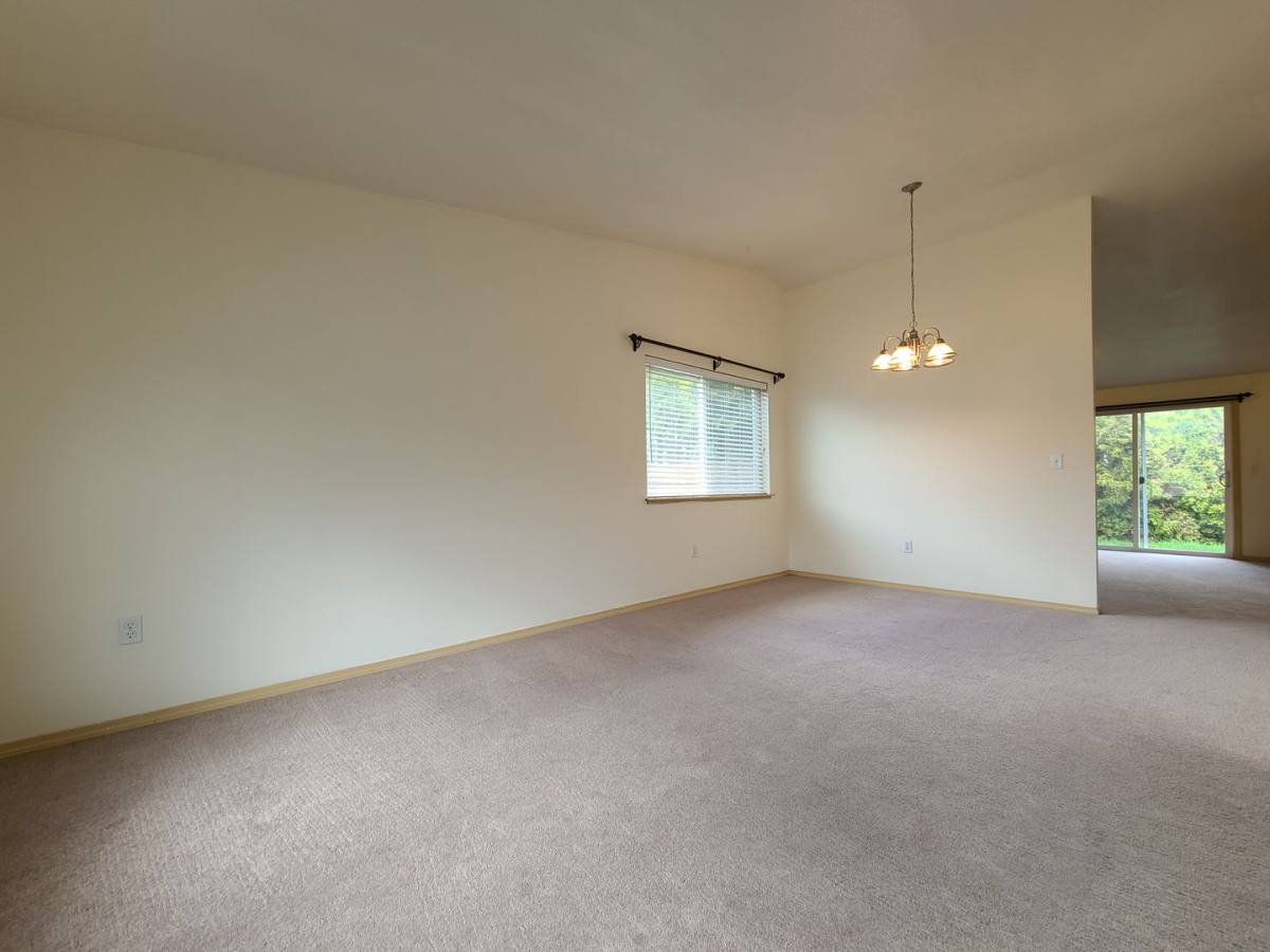 House for rent at 115 Charles St, Longview, WA 98632