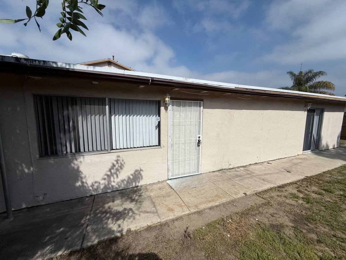 Apartment for rent at 1561 Olive Ave, Chula Vista, CA 91911