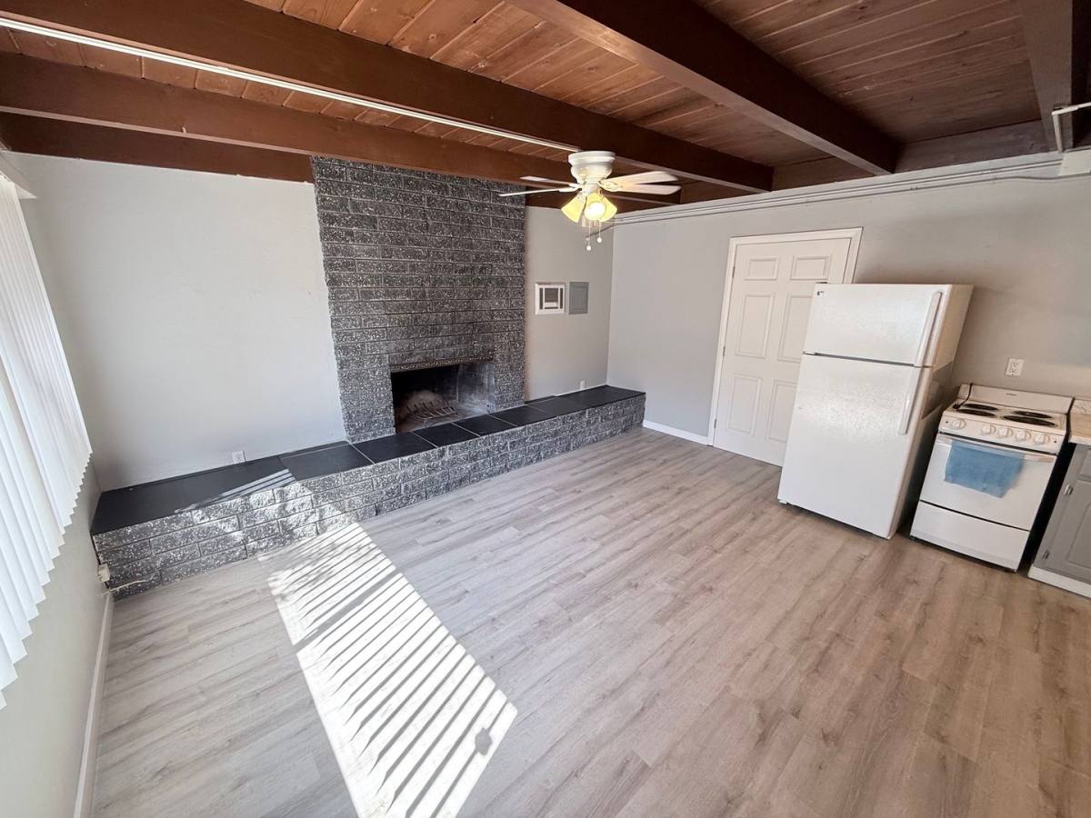 Apartment for rent at 1561 Olive Ave, Chula Vista, CA 91911