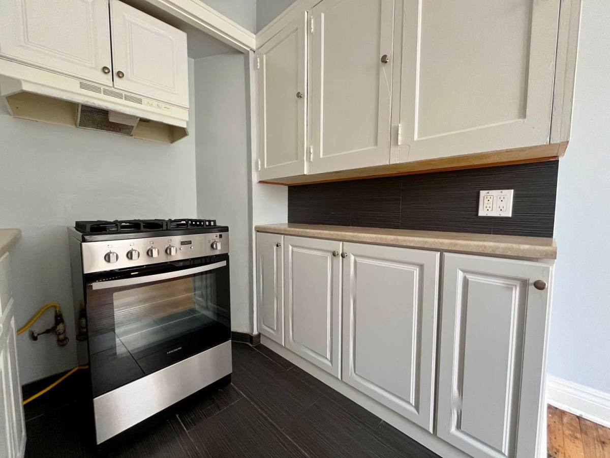 Apartment for rent at 234 Crescent Ave, Buffalo, NY 14214