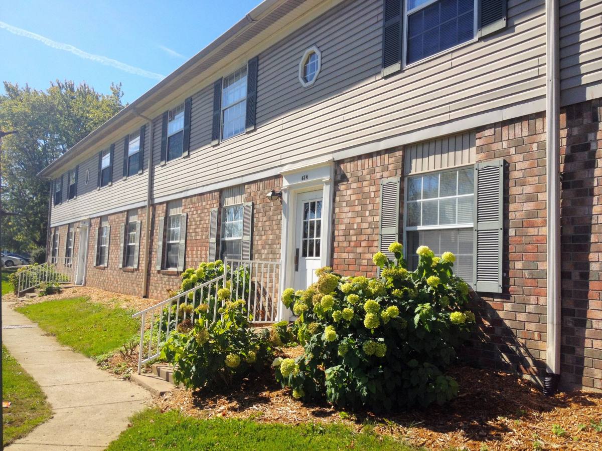 Apartment for rent at 644 Lakeside Dr, Plainfield, IN 46168